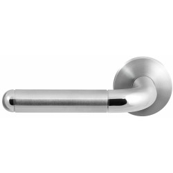 GPF106009-490200-00 RVS GEBORSTELD RVS GEPOLIJST, GPF1060.00L/R MAKU DUO DEURKRUK OP RONDE ROZET RVS GEBORSTELD/RVS GEPOLIJST 50X8 MM, LINKSWIJZEND