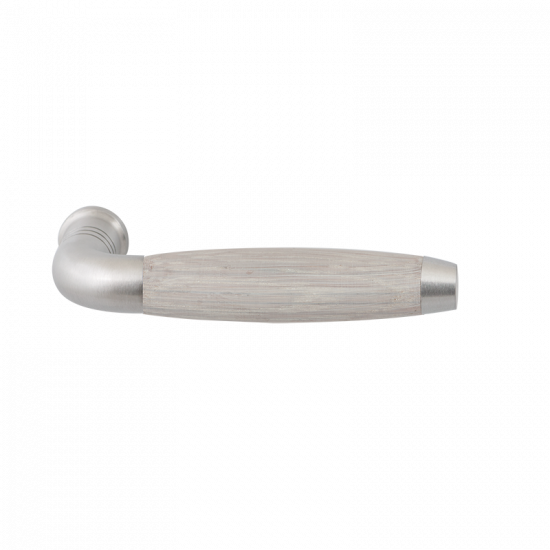 GPF4242 RVS MAT/ EIKEN WHITEWASH IKA DEURKRUK GEBOGEN MET TRAPEZIUM EI GPF4242 RVS MAT/ EIKEN WHITEWASH IKA DEURKRUK GEBOGEN MET TRAPEZIUM EI