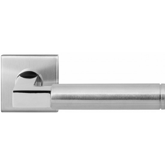 GPF2080.09/49-02 KURI DUO DEURKRUK OP VIERKANT ROZET RVS GEBORSTELD/RV GPF2080.09/49-02 KURI DUO DEURKRUK OP VIERKANT ROZET RVS GEBORSTELD/RV