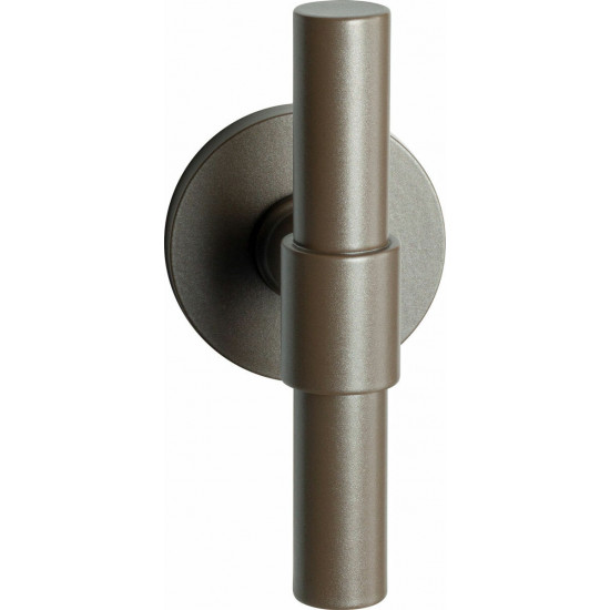 GPF3046.A3-05L HIPI DEUX KRUISKRUK OP RONDE ROZET MOCCA BLEND, 50X6MM GPF3046.A3-05L HIPI DEUX KRUISKRUK OP RONDE ROZET MOCCA BLEND, 50X6MM