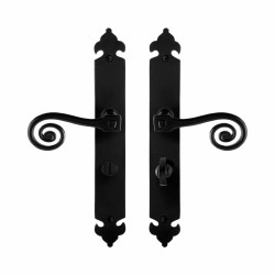 GPF6200600885-25 SMEEDIJZER ZWART, KERA DEURKRUK OP LANGSCHILD SMEEDIJZER ZWART 291X41X4 MM