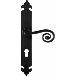 GPF6200600342-25 SMEEDIJZER ZWART, KERA DEURKRUK OP LANGSCHILD SMEEDIJZER ZWART 291X41X4MM, RECHTSWIJZEND