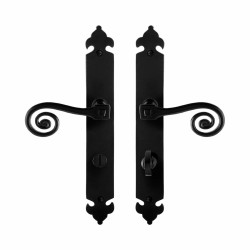 GPF6200600886-25 SMEEDIJZER ZWART, KERA DEURKRUK OP LANGSCHILD SMEEDIJZER ZWART 291X41X4 MM