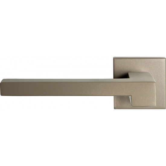 GPF3160.A4-02L RAA DEURKRUK OP VIERKANTE ROZET CHAMPAGNE BLEND, 50X50X