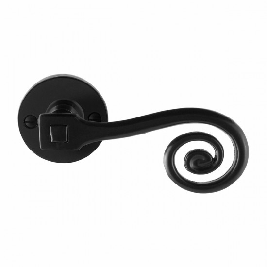GPF6200.00 SMEEDIJZER ZWART KERA DEURKRUK OP RONDE ROZET, 53X5MM