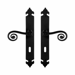 GPF6200600111-25 SMEEDIJZER ZWART, KERA DEURKRUK OP LANGSCHILD SMEEDIJZER ZWART 291X41X4 MM