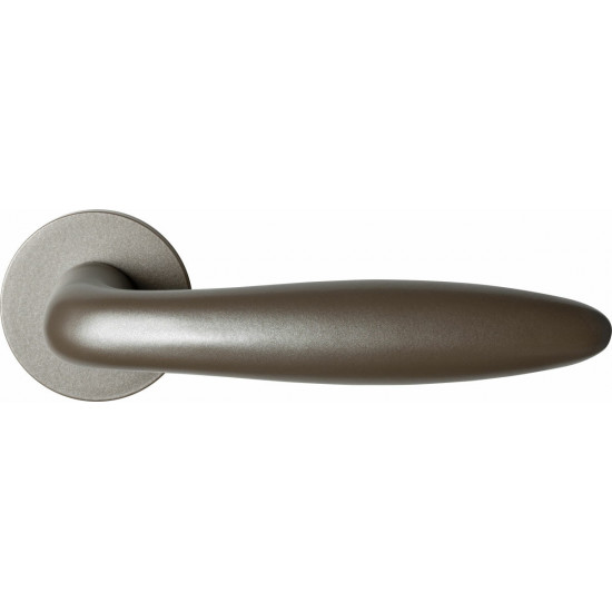 GPF1315.A3-00 PEPE DEURKRUK OP RONDE ROZET MOCCA BLEND, 50X8MM GPF1315.A3-00 PEPE DEURKRUK OP RONDE ROZET MOCCA BLEND, 50X8MM