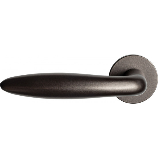 GPF1315.A1-00L/R PEPE DEURKRUK OP RONDE ROZET DARK BLEND, 50X8MM GPF1315.A1-00L/R PEPE DEURKRUK OP RONDE ROZET DARK BLEND, 50X8MM